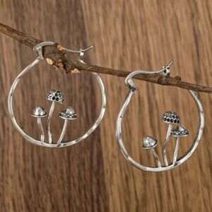 ✨Free People Amanita Mushroom Earrings